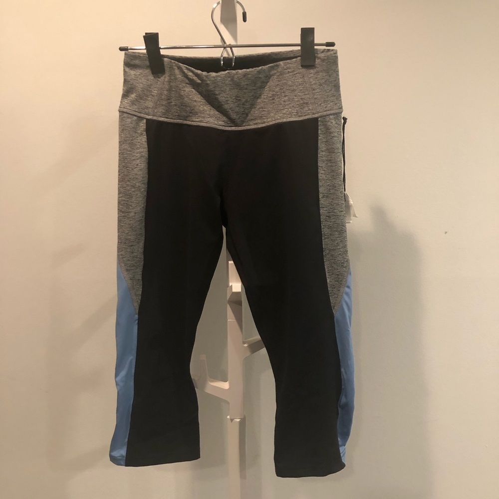 Zelos work out / yoga capris (S) NWT